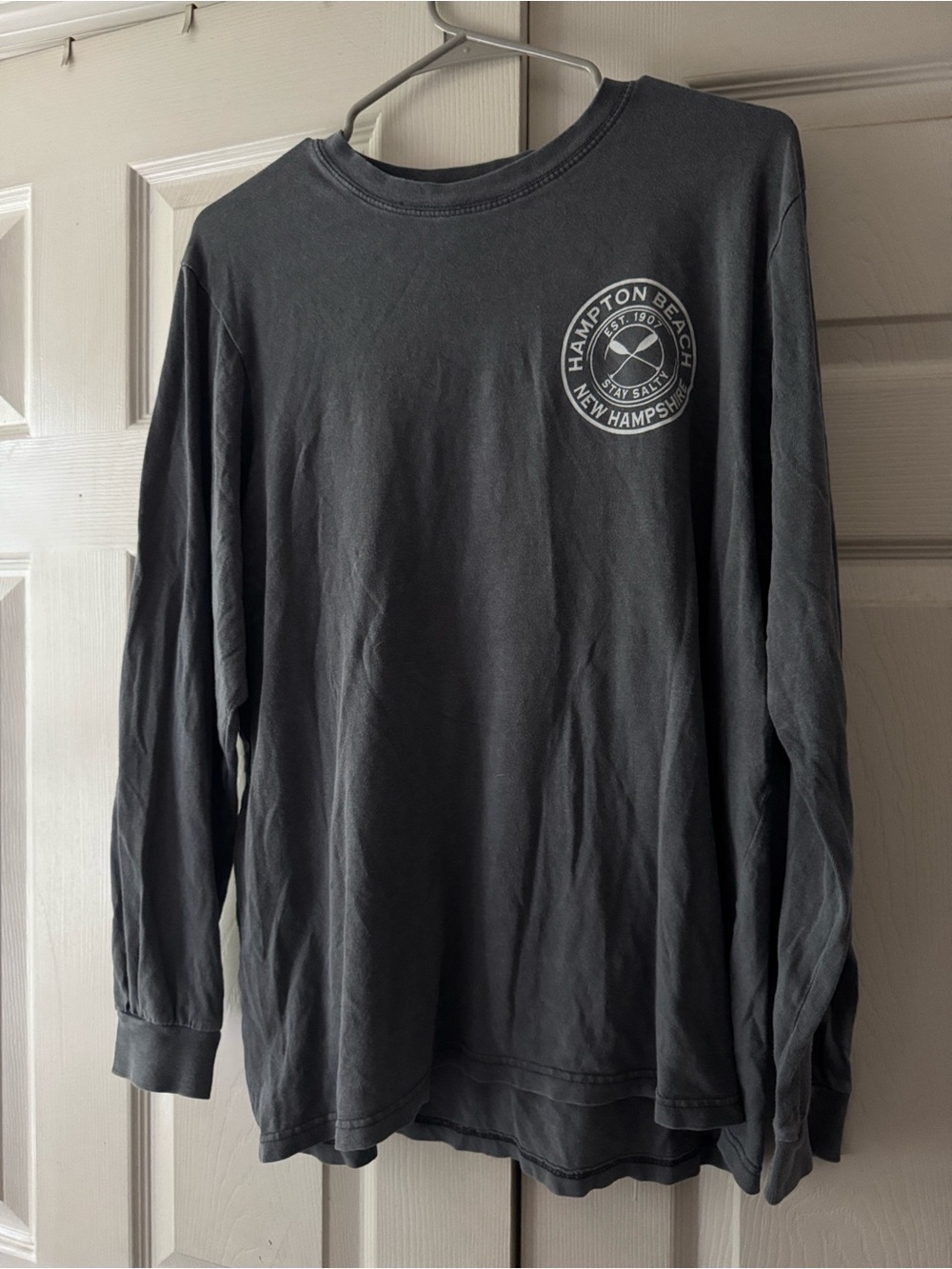 U.S. Vibtage Unisex Hampton Beach Long Sleeve Tee - Charcoal Size Medium